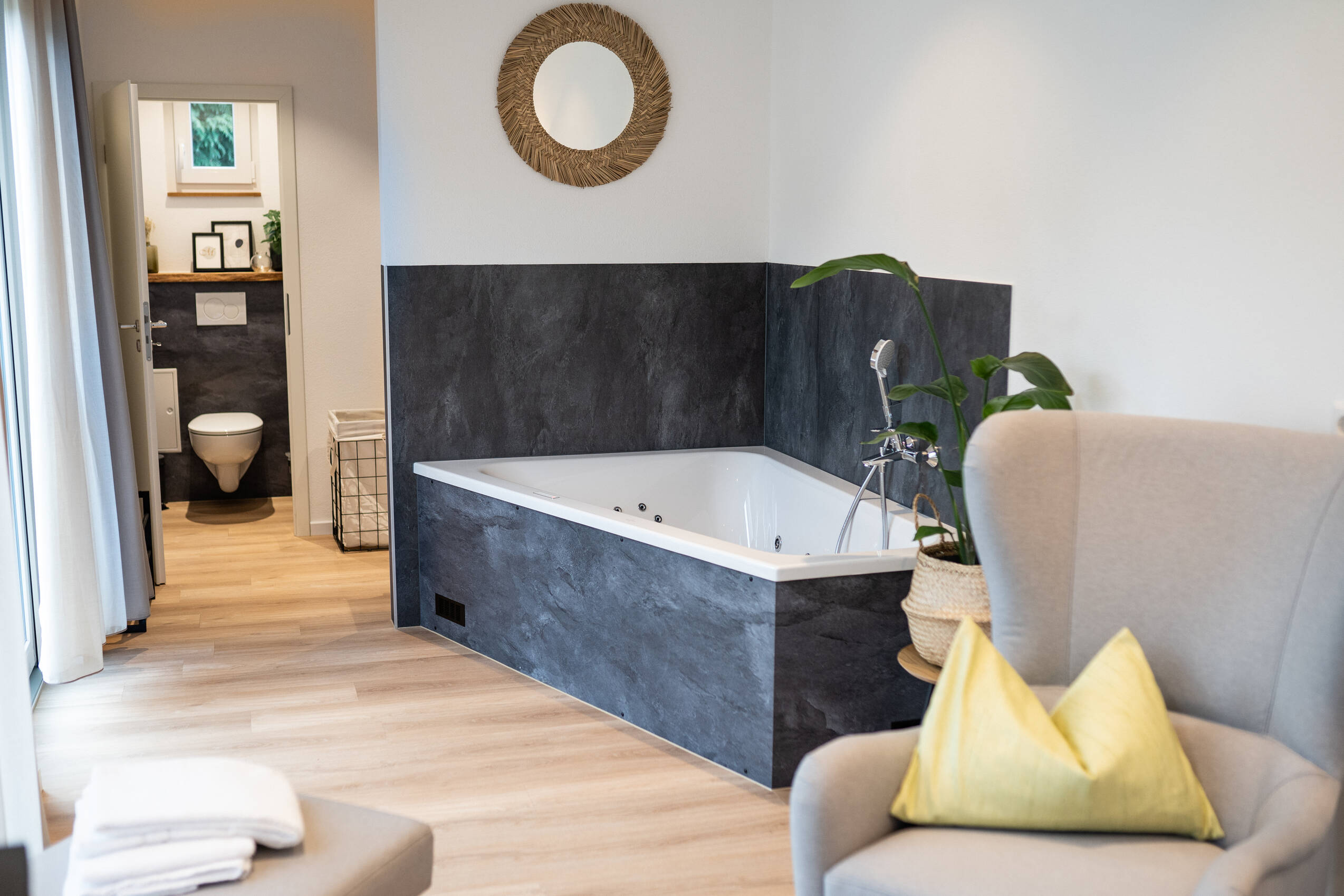 Privater Spa-Bereich zur Miete: Entspannen Sie in Sauna und Whirlwanne